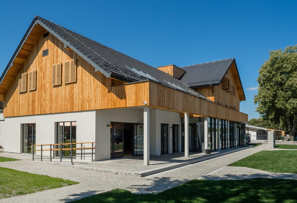 Hotel Naturum Milicz Extérieur photo