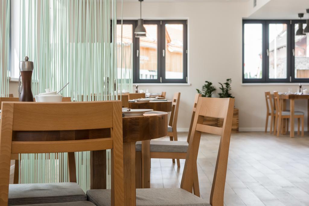 Hotel Naturum Milicz Extérieur photo